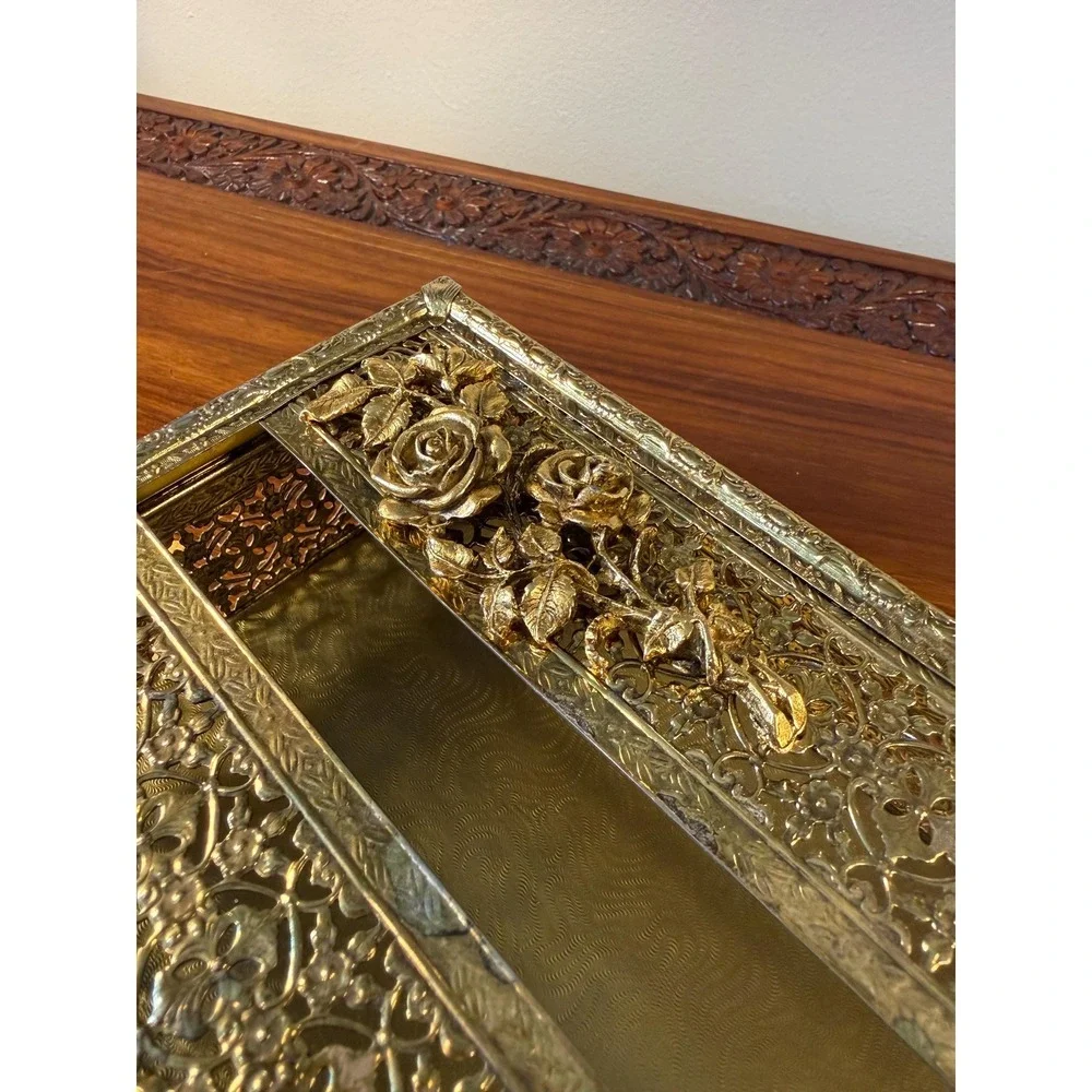 Vintage‎ Filigree Tissue Box Cover with Roses